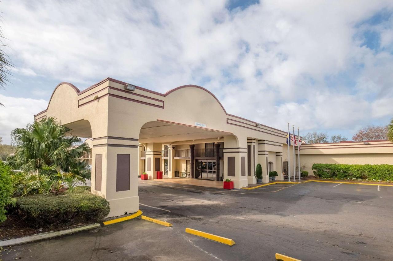 Days Inn By Wyndham Neptune Beach Jacksonville Beach Exterior photo